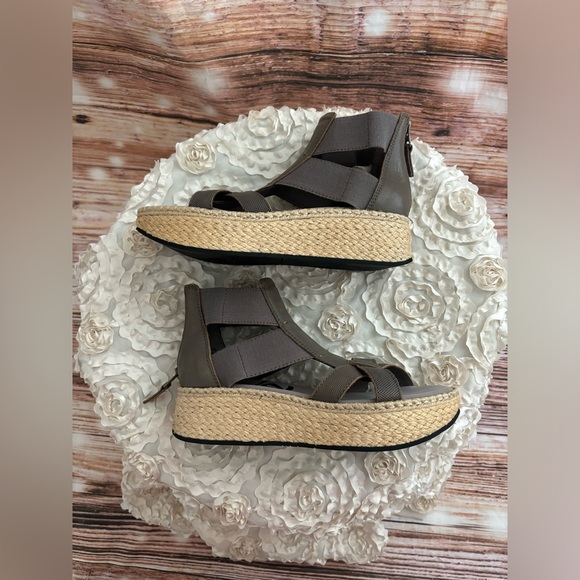 OTBT CANNONBALL GLADIATOR ZIPPER BACK ESPADRILLE SANDAL - Picture 3 of 10